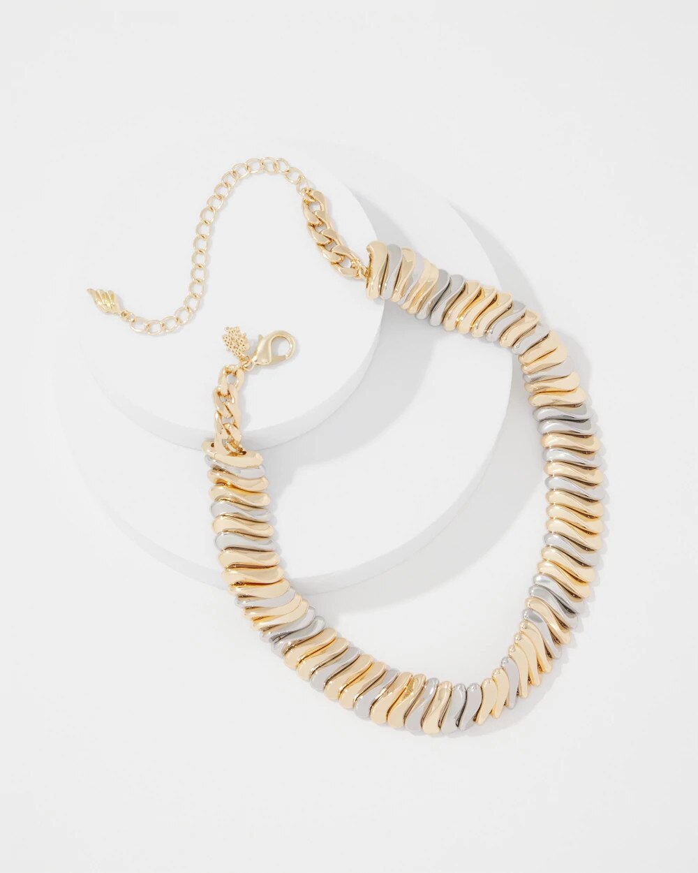 Sculptural Wave Short Necklace