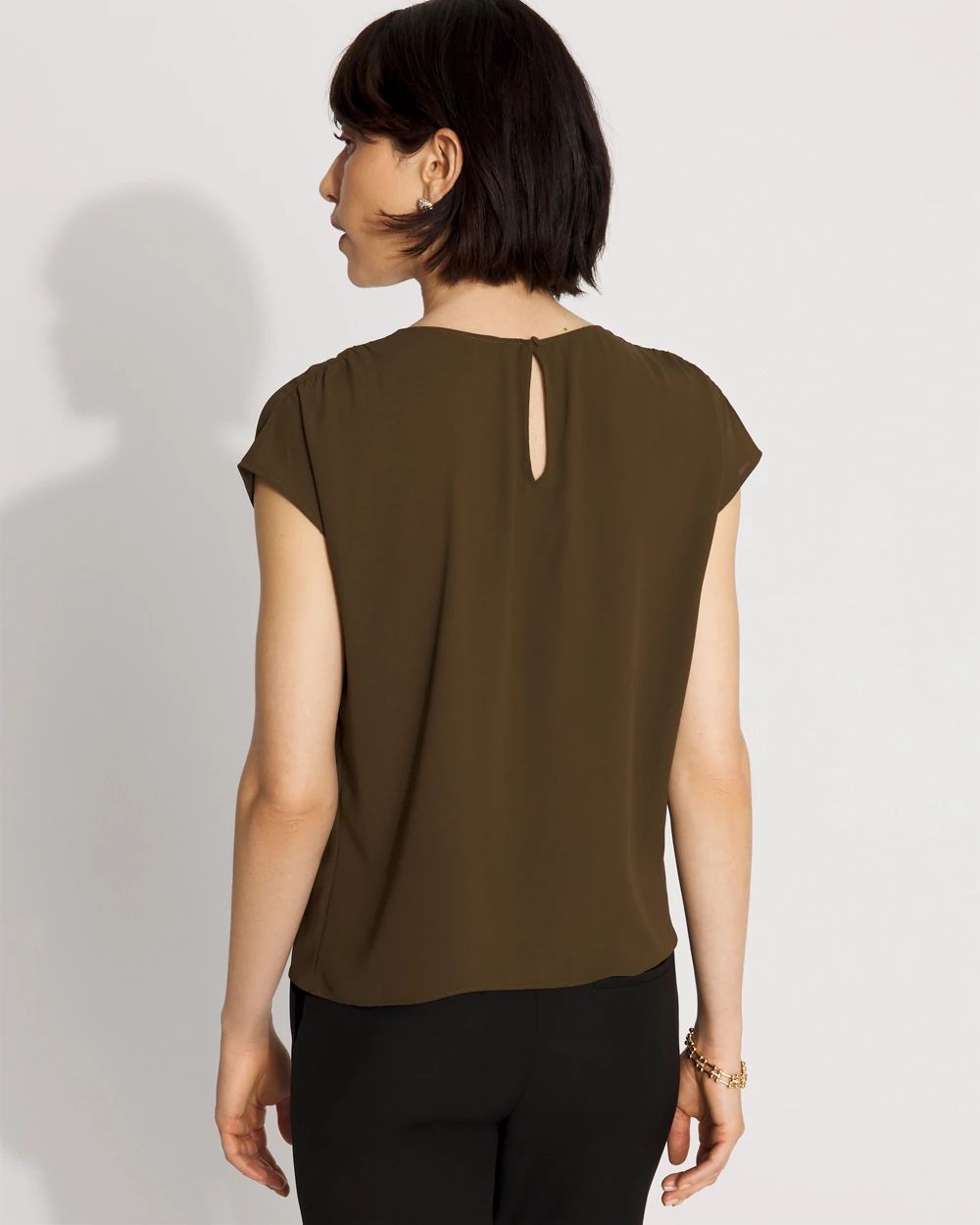 Twist-Neck Keyhole Shell