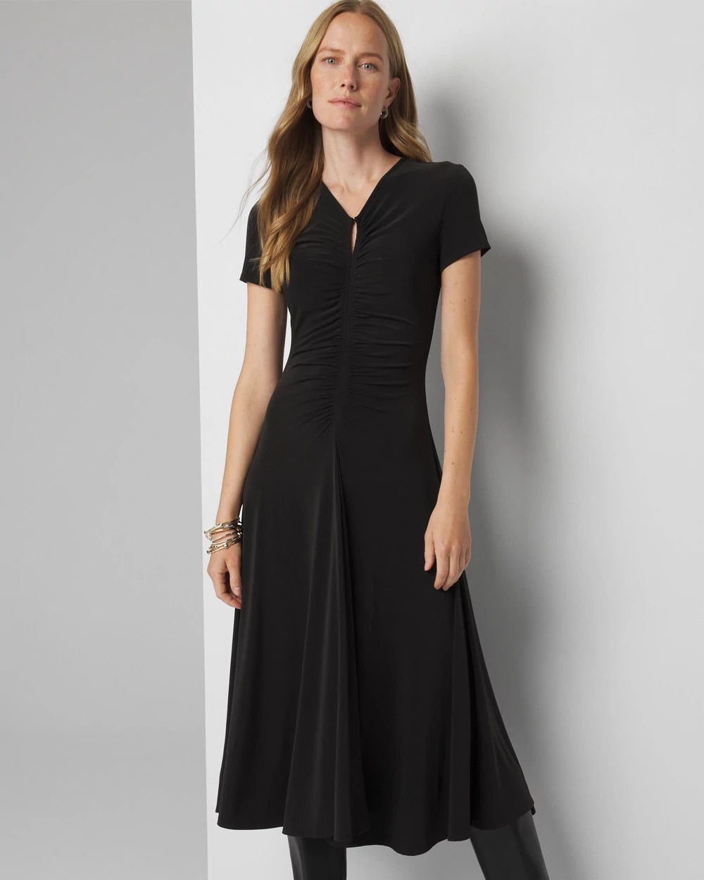 White House Black Market Short Sleeve Keyhole Dress In Black