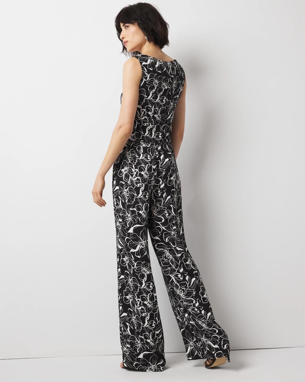 White House Black Market High-rise Wide Leg Floral Pants In Outline Flower Black